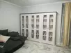 Витрина Форест  с двумя стеклянными дверями белый воск/серый
