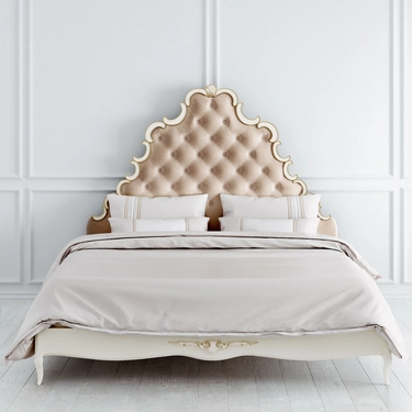Кровать с мягким изголовьем 180*200 