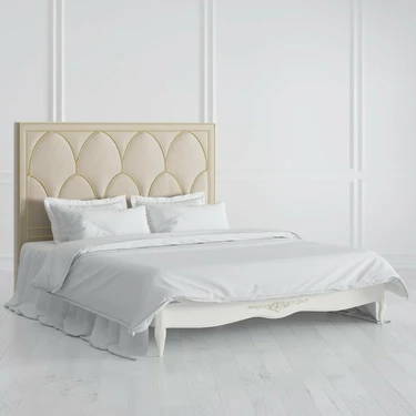 Кровать с мягким изголовьем 180*200 