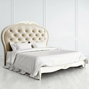 Кровать с мягким изголовьем 180*200 