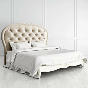 Кровать с мягким изголовьем 180*200 