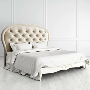 Кровать с мягким изголовьем 180*200 