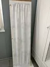 Штора для стеклянной двери шкафа/стеллажа Бейли и Лебо